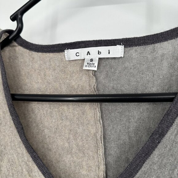Cabi Women's Poncho Sweater Gray‎ V-neck Size Small - Picture 3 of 5